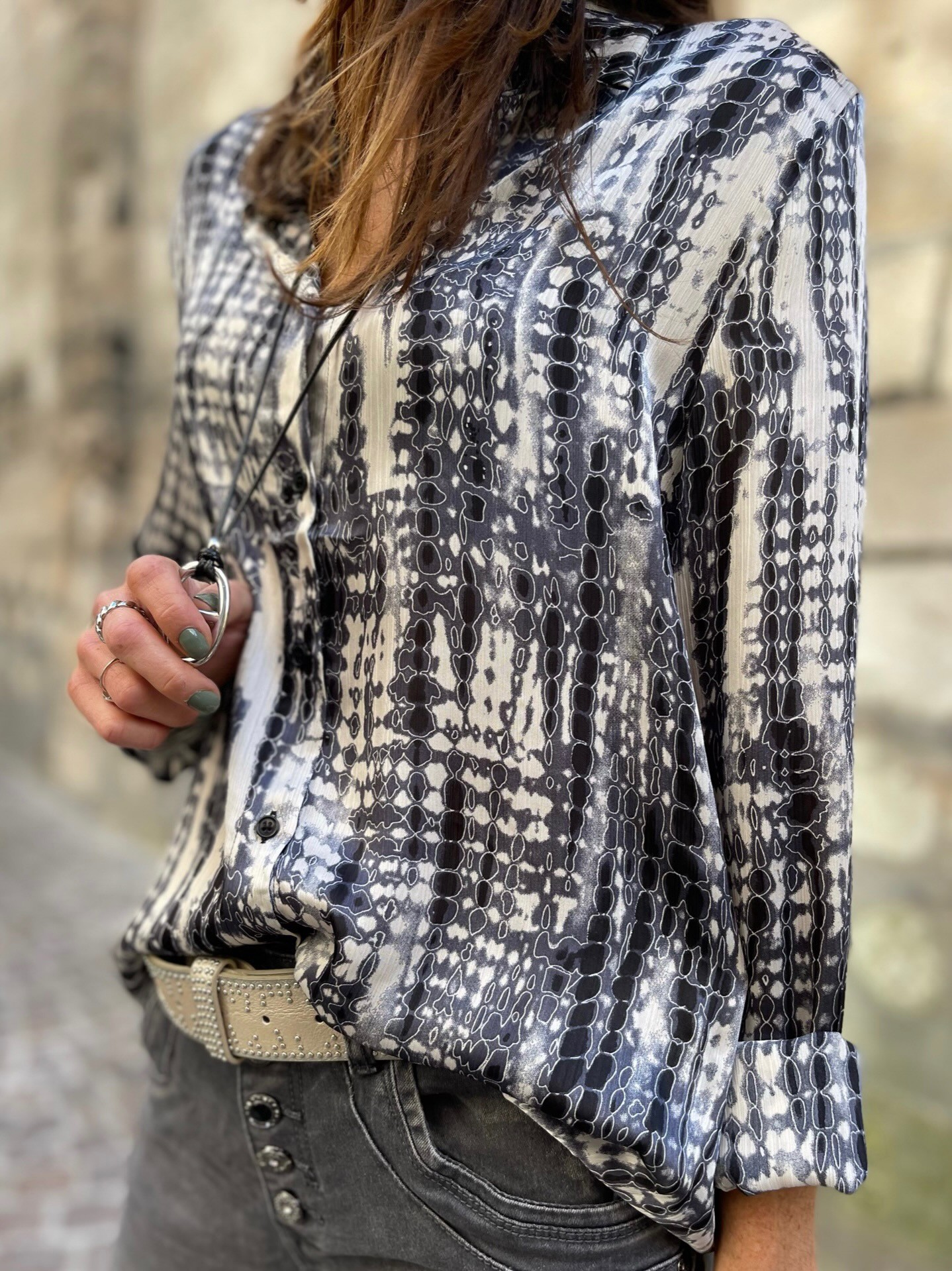 Chemise imprimée grise