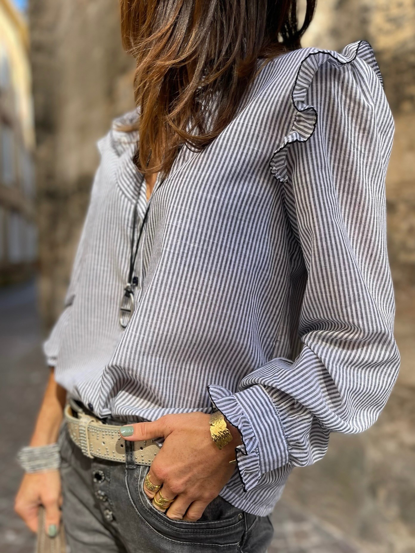Chemise rayée à volants