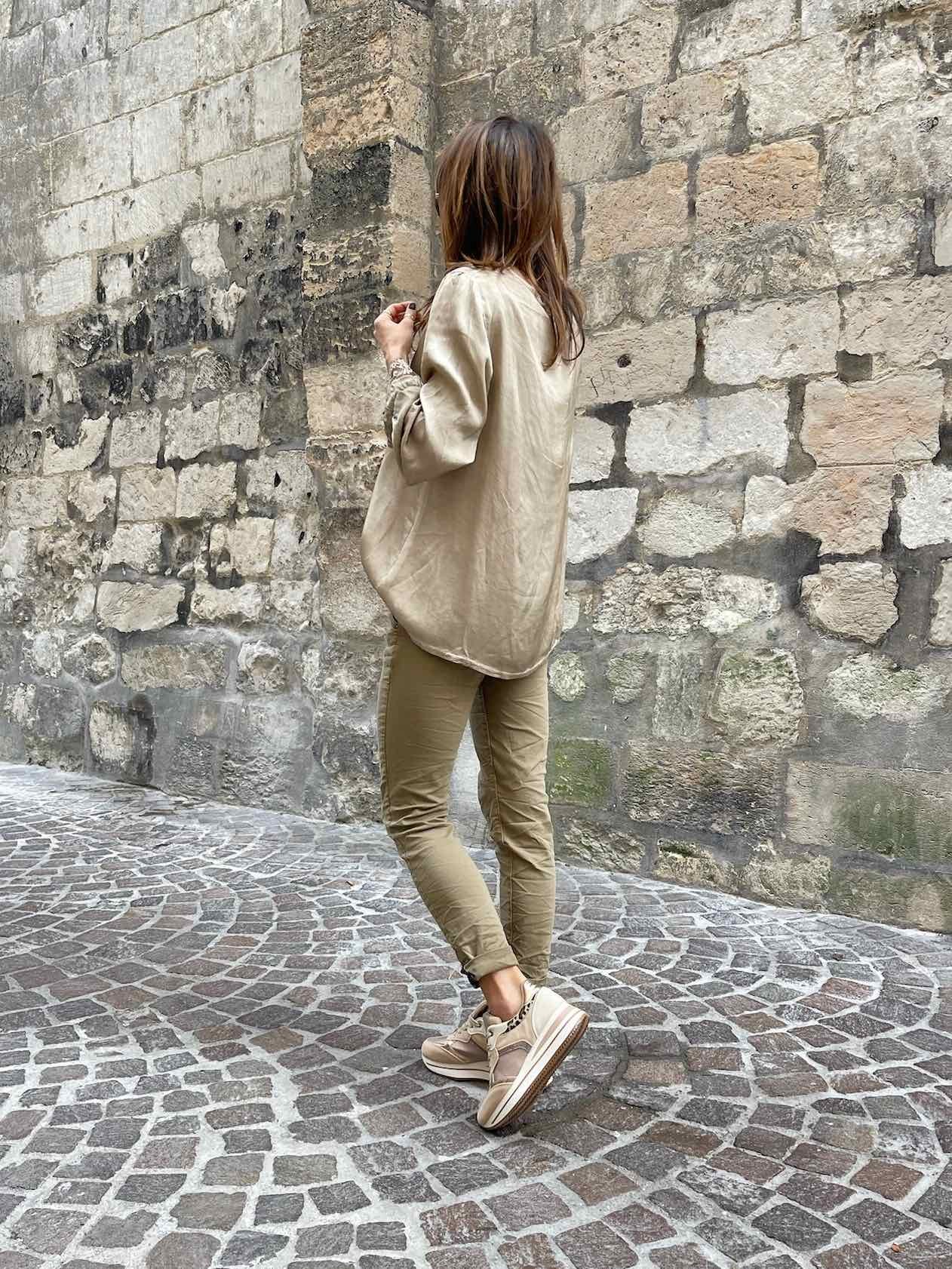 Top dentelle camel