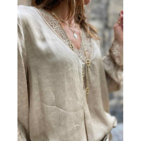 Top dentelle camel
