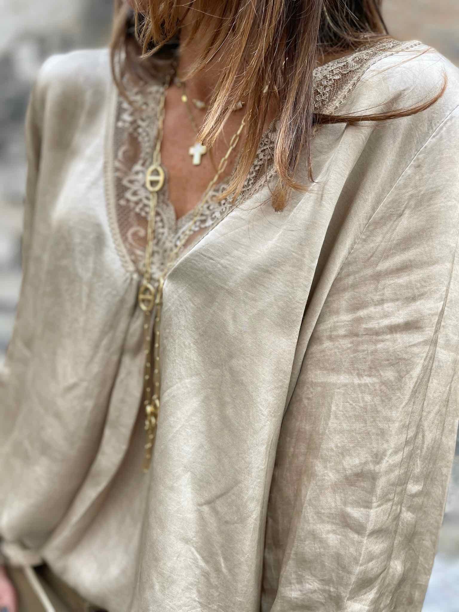 Top dentelle camel
