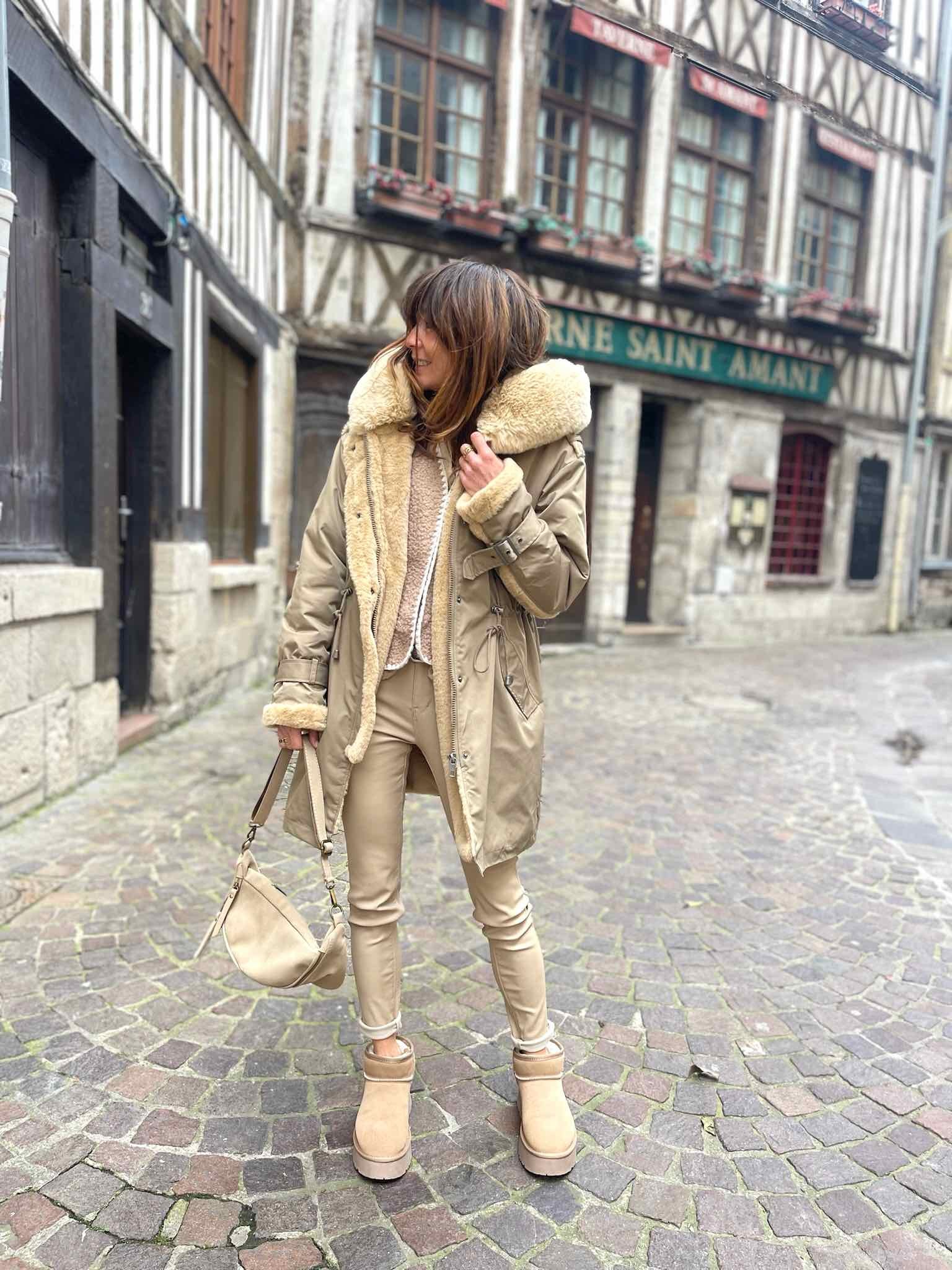 Manteau coutures apparentes
