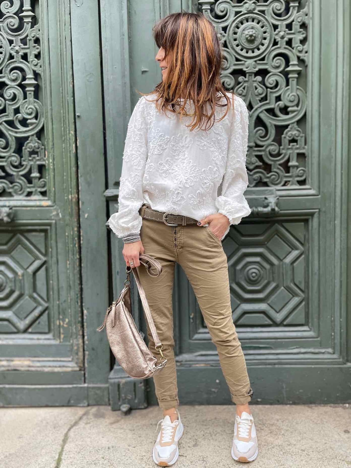 Blouse flowers relief