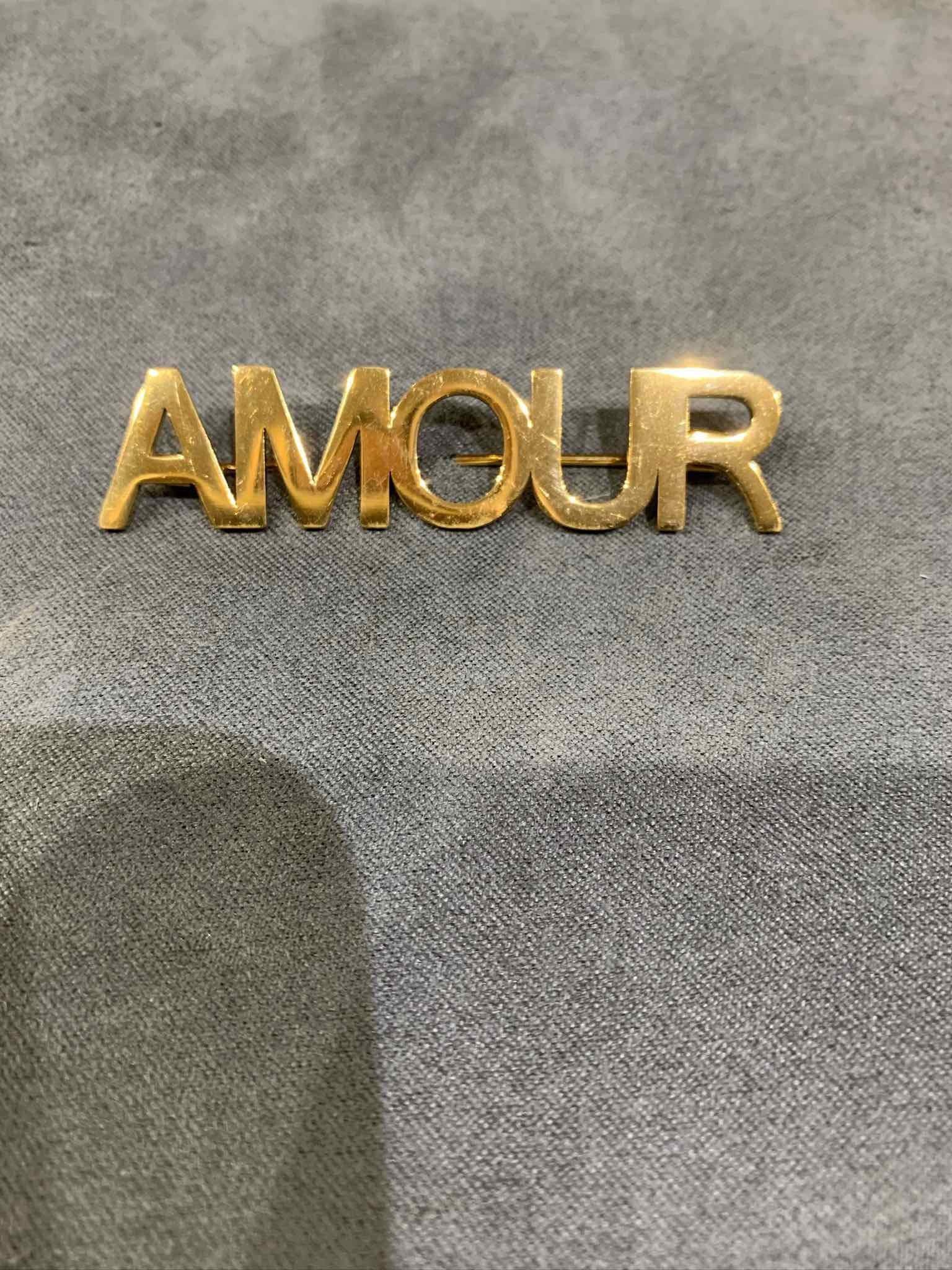 Broche Amour