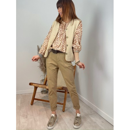 Pantalon chino mom nid d'abeille camel