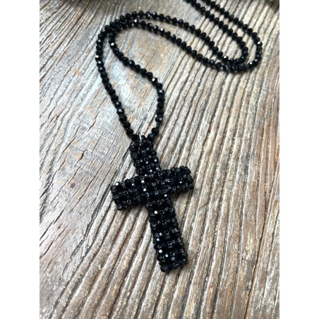 Collier croix noire