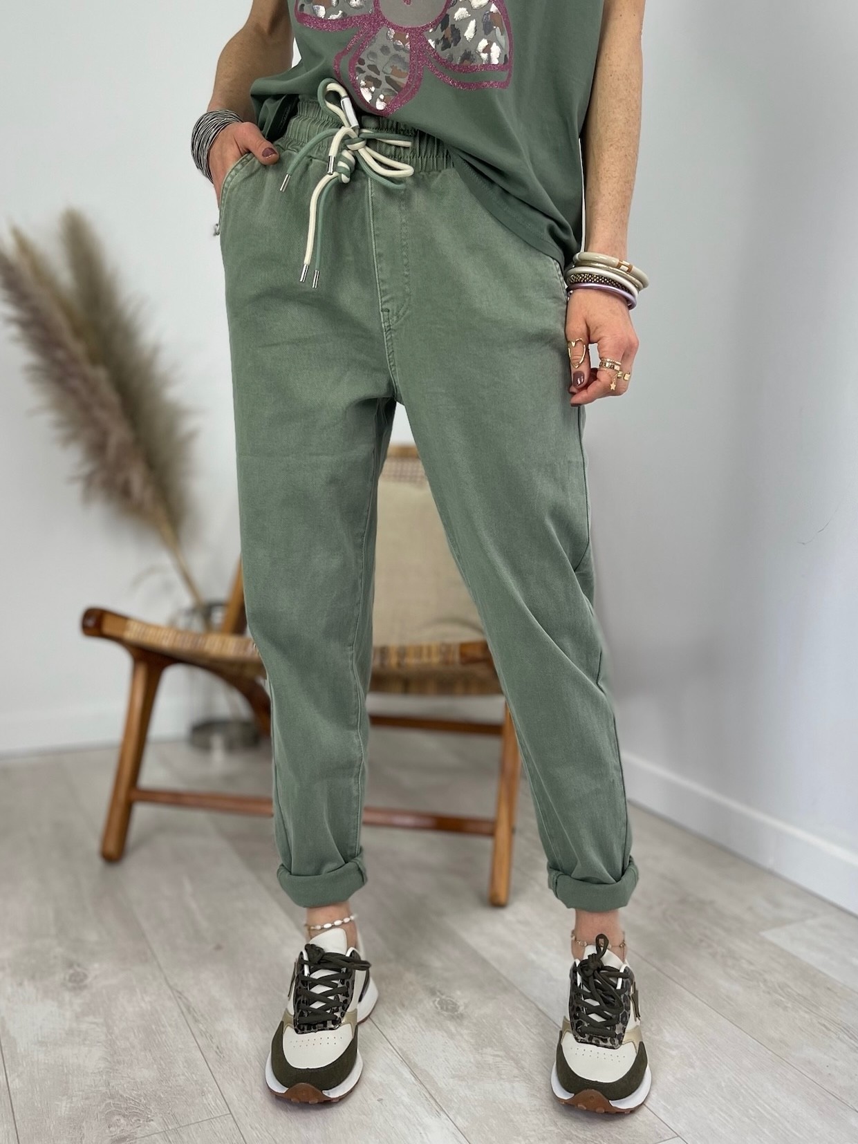 Pantalon carotte kaki