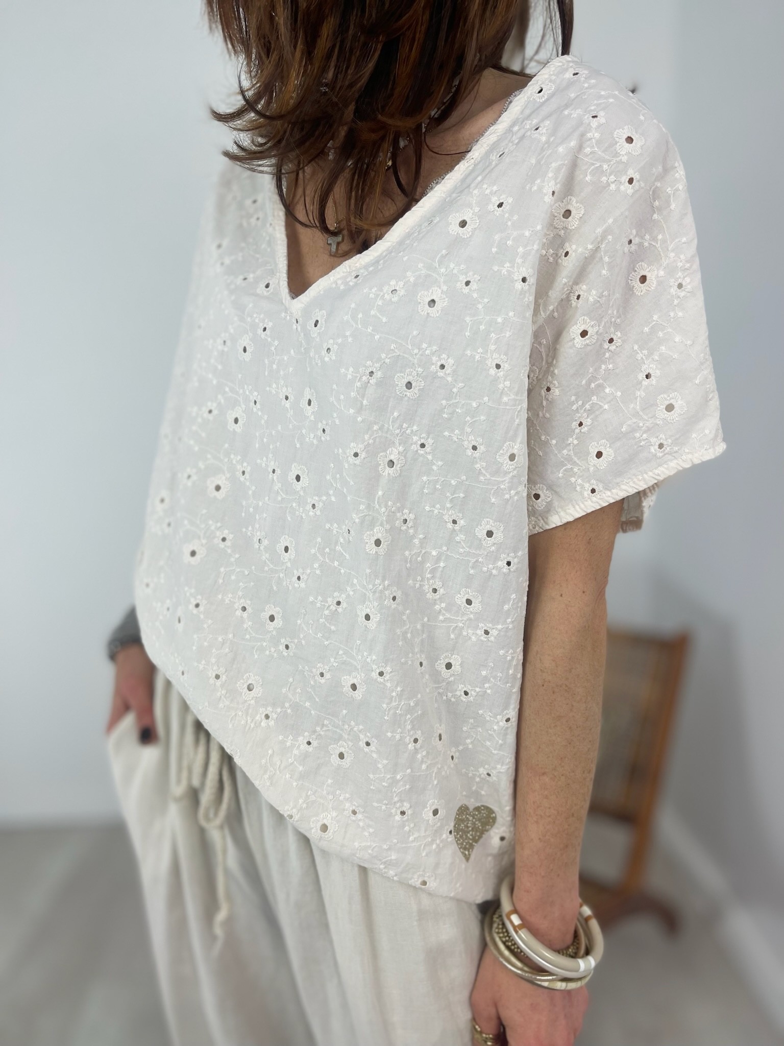 Top broderie beige