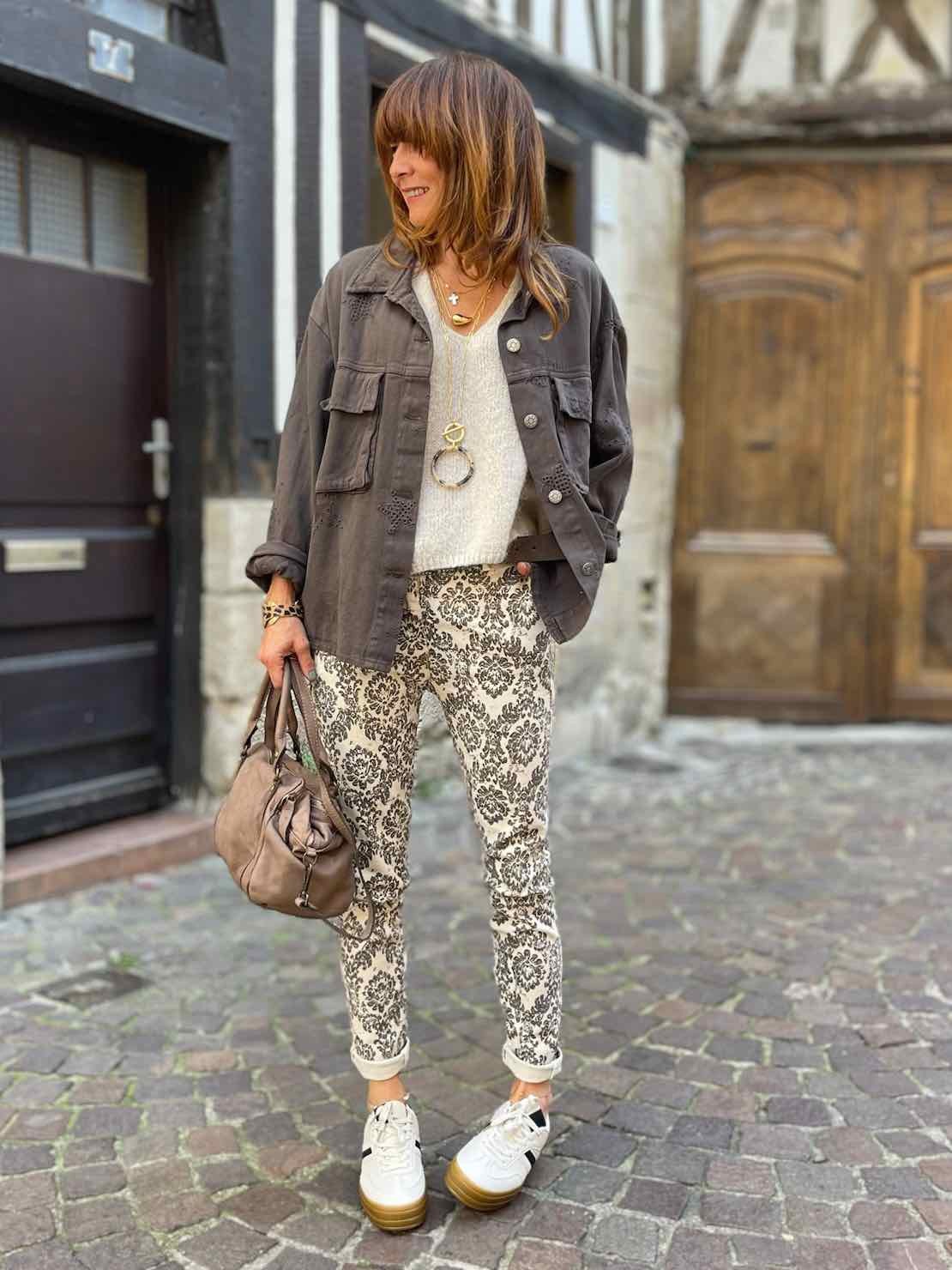 Chino arabesque choco