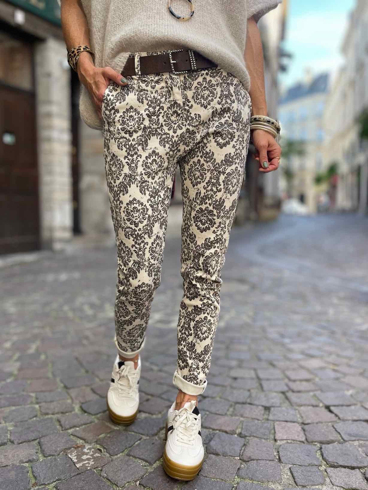 Chino arabesque choco
