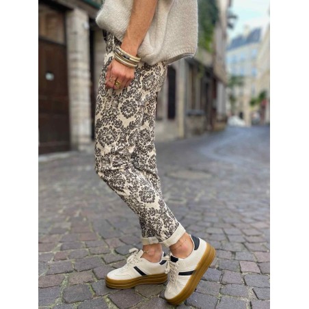 Chino arabesque choco