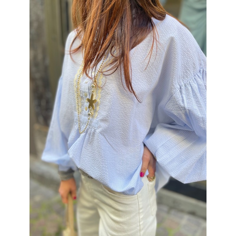 Blouse bleue rayée