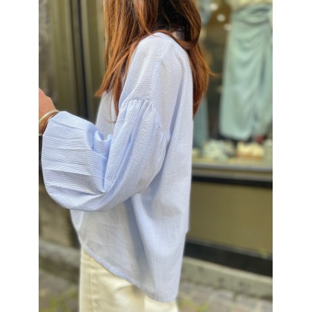Blouse bleue rayée
