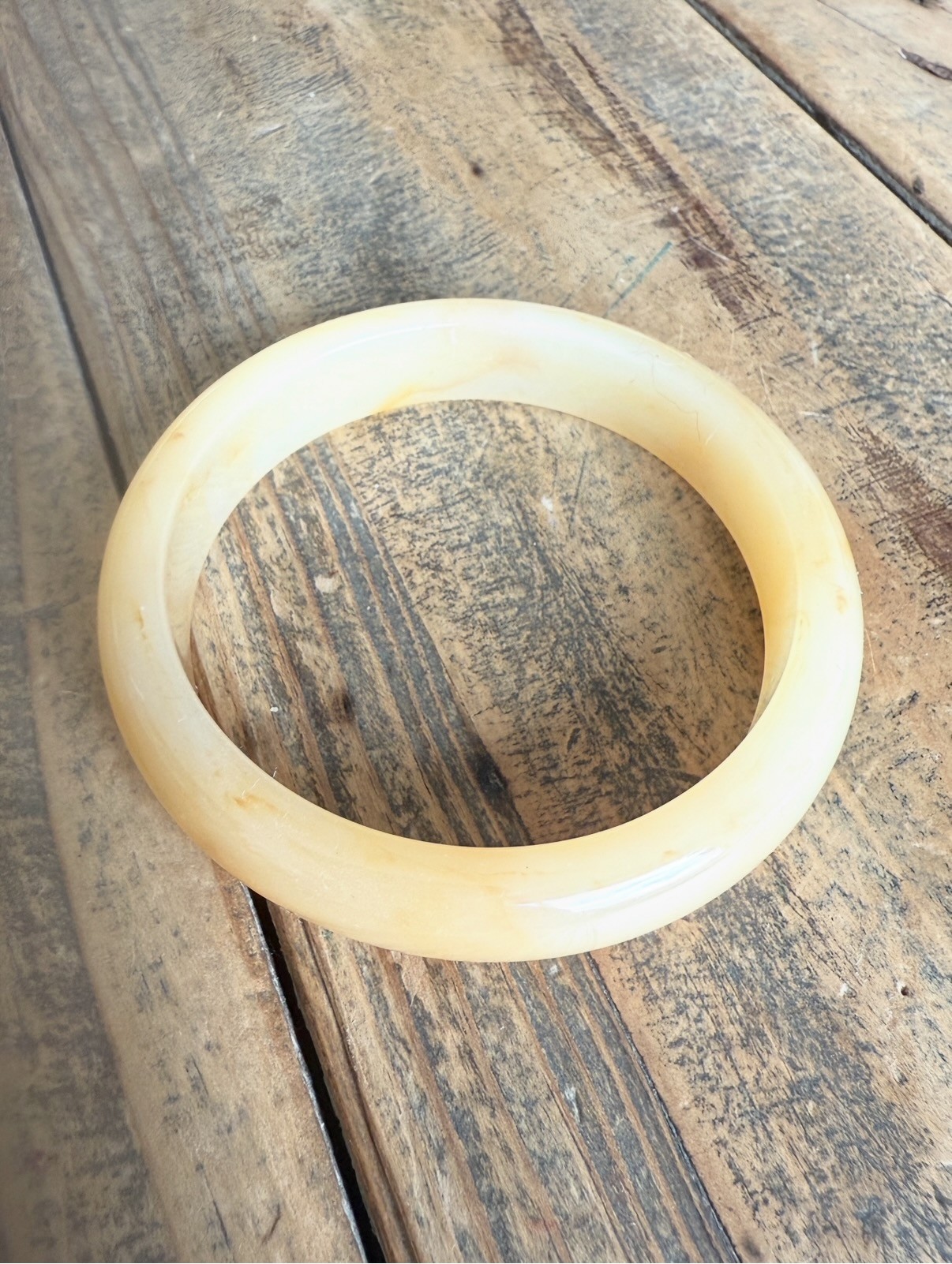 Bracelet jonc beige