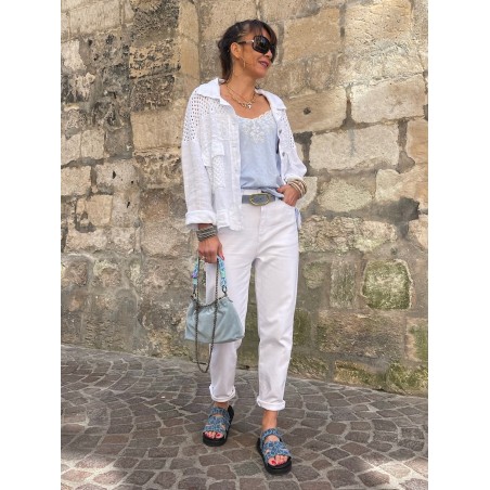 Top broderie bleu