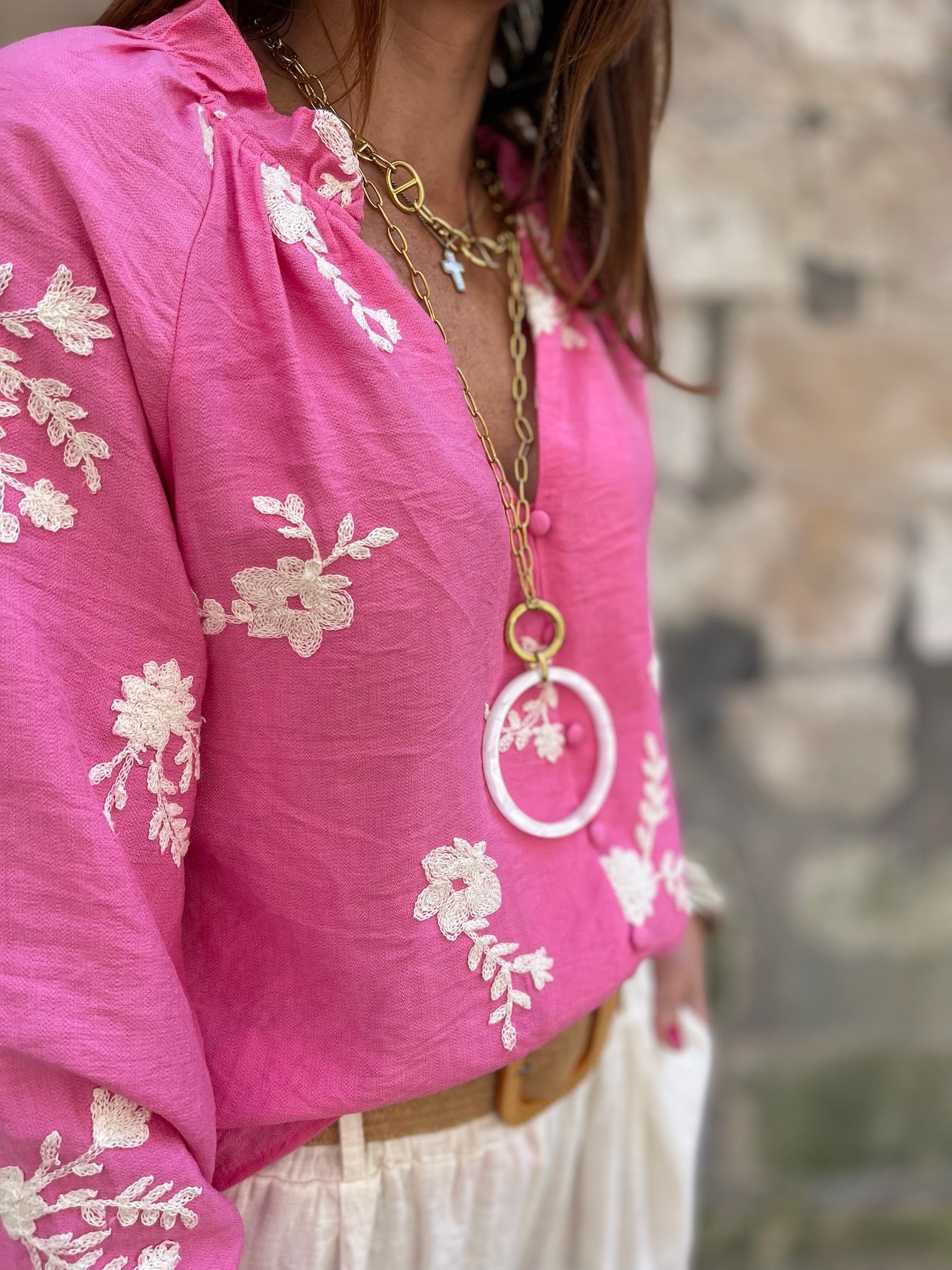 Blouse fuchsia brodée