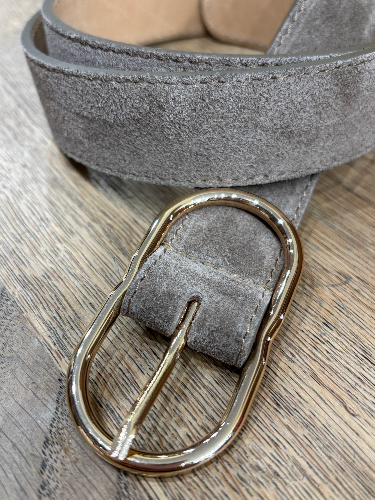 Ceinture daim taupe boucle...