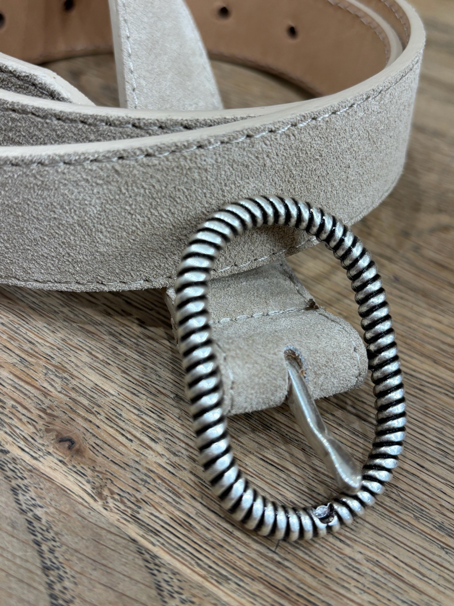 Ceinture daim beige boucle...