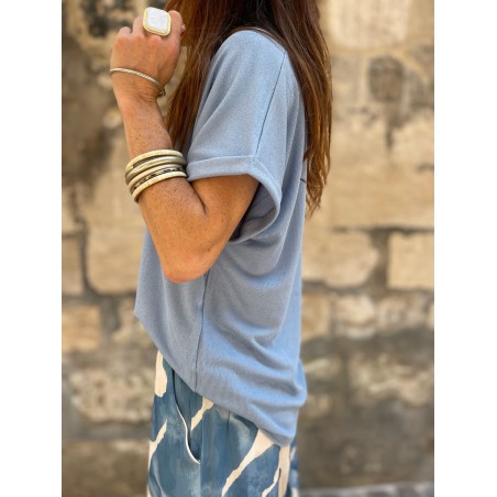 Top bleu ciel col V