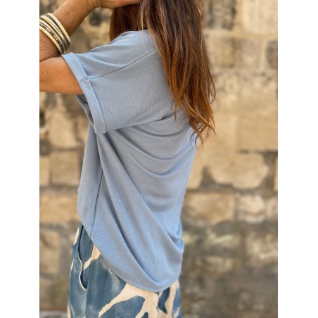 Top bleu ciel col V