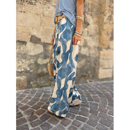 Pantalon fluide bleu à motifs
