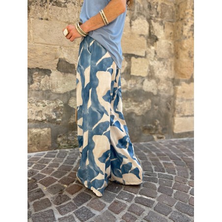 Pantalon fluide bleu à motifs
