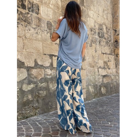 Pantalon fluide bleu à motifs