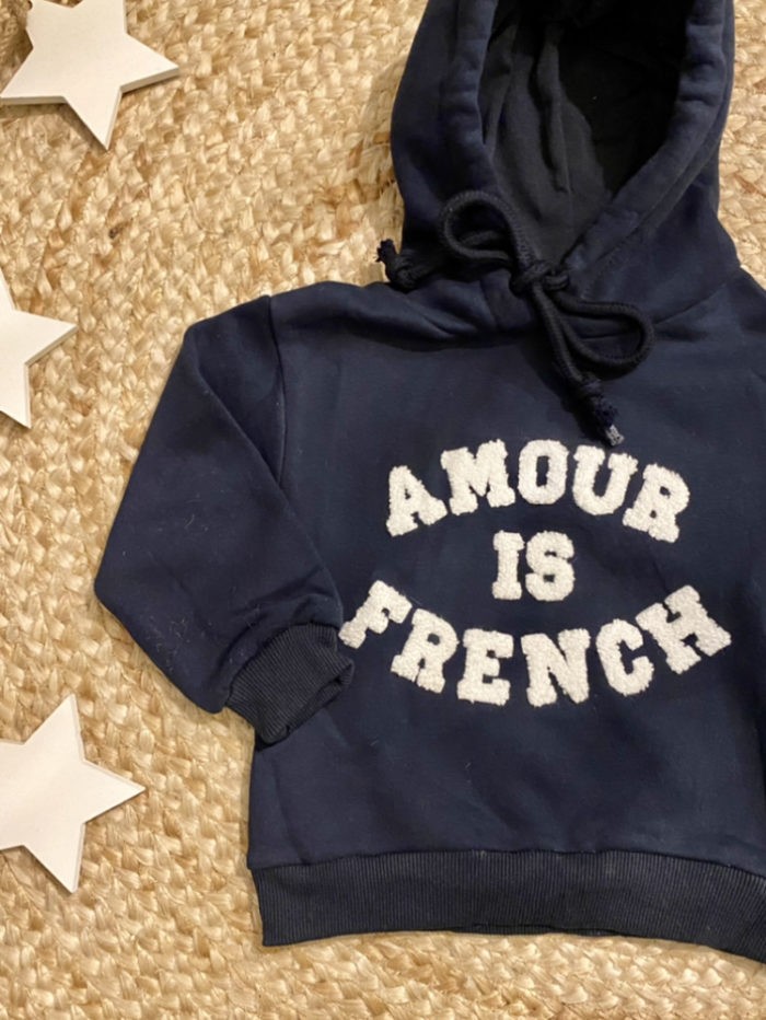 Sweat Amour is french Bleu...