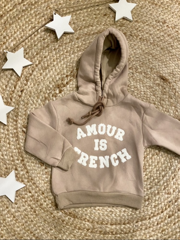 Sweat Amour is french Camel