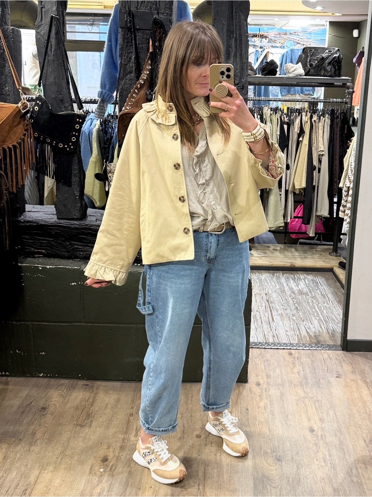 Veste trench col volant