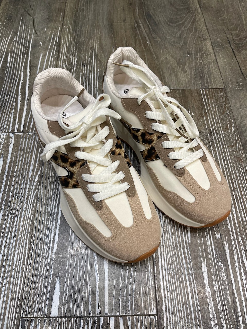 Sneakers Leo