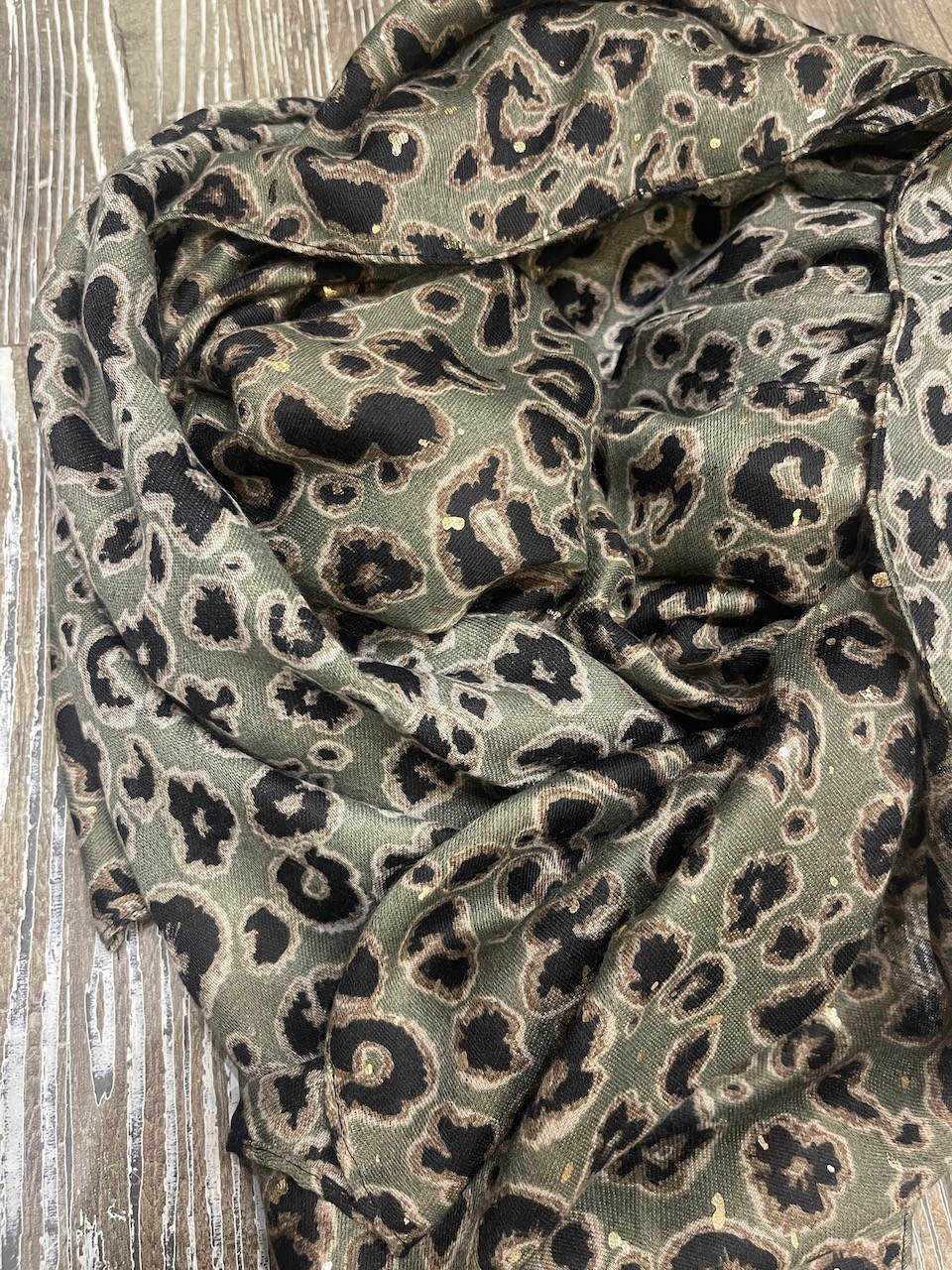 Foulard Léo Kaki