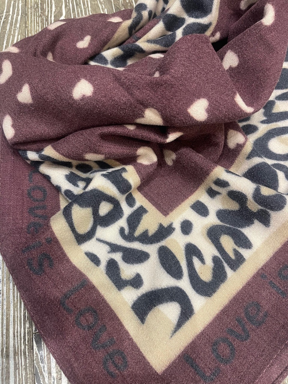 Foulard Carré Love bordeaux