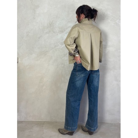 Trench col volant