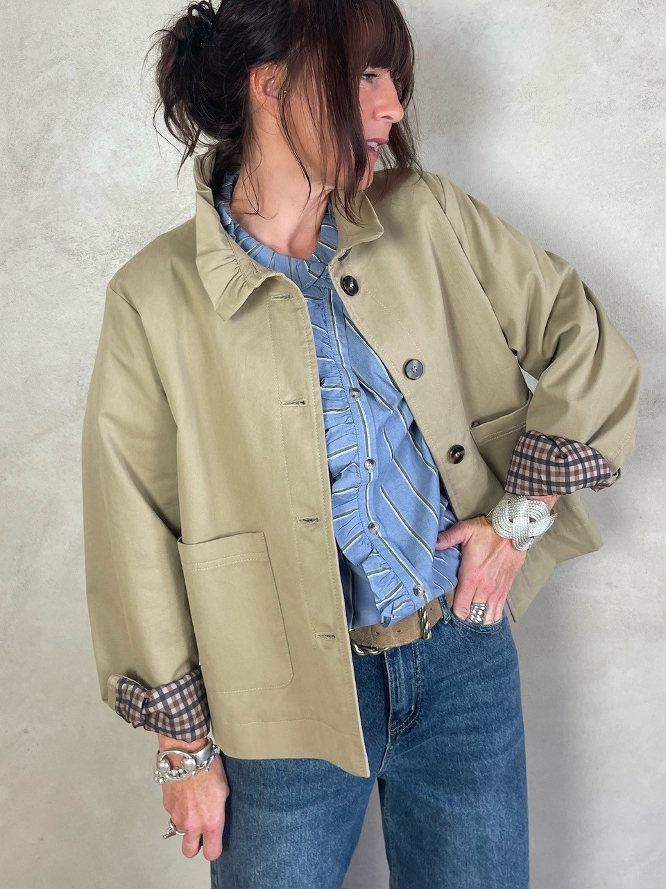 Trench col volant