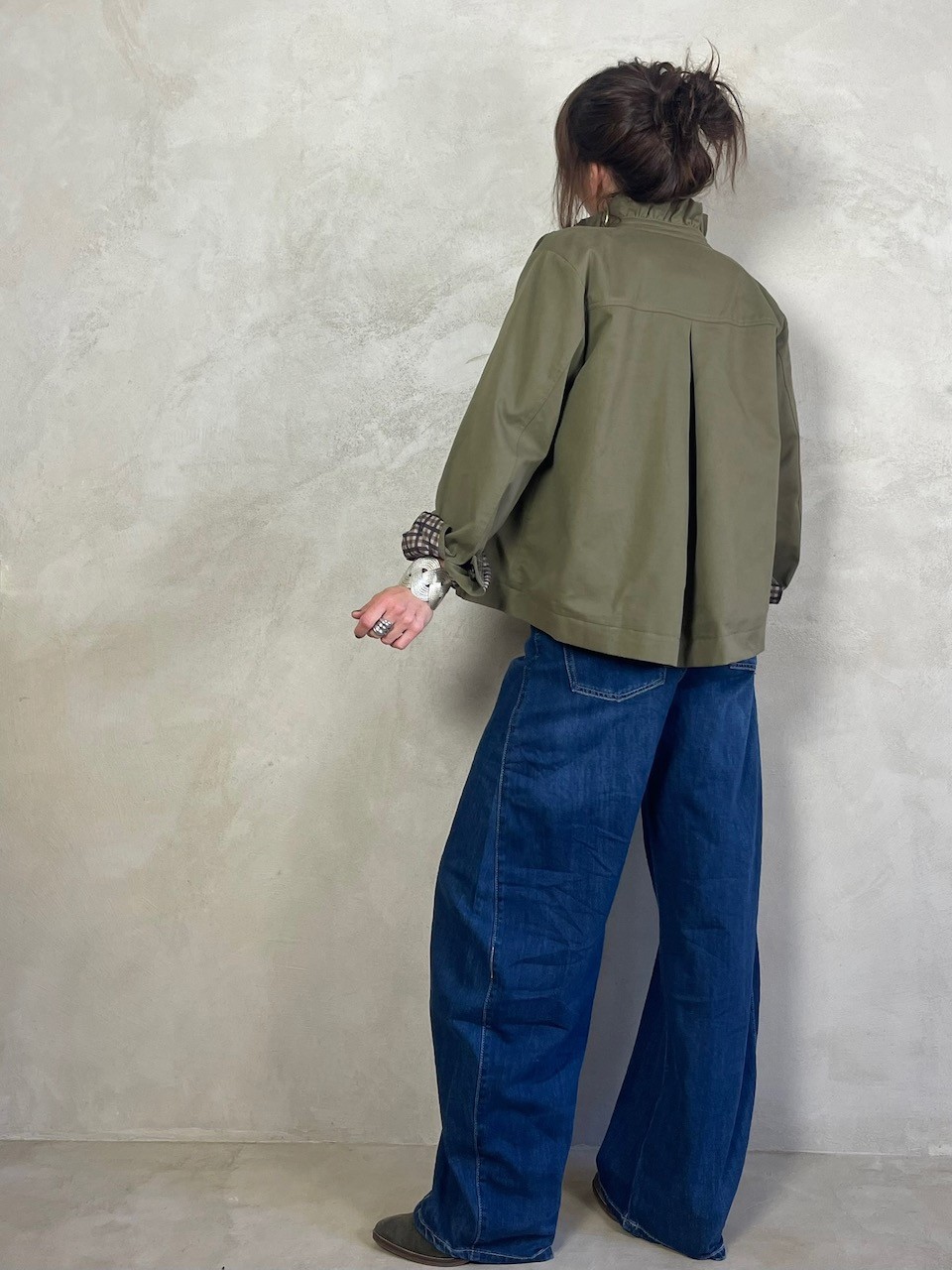 Trench col volant