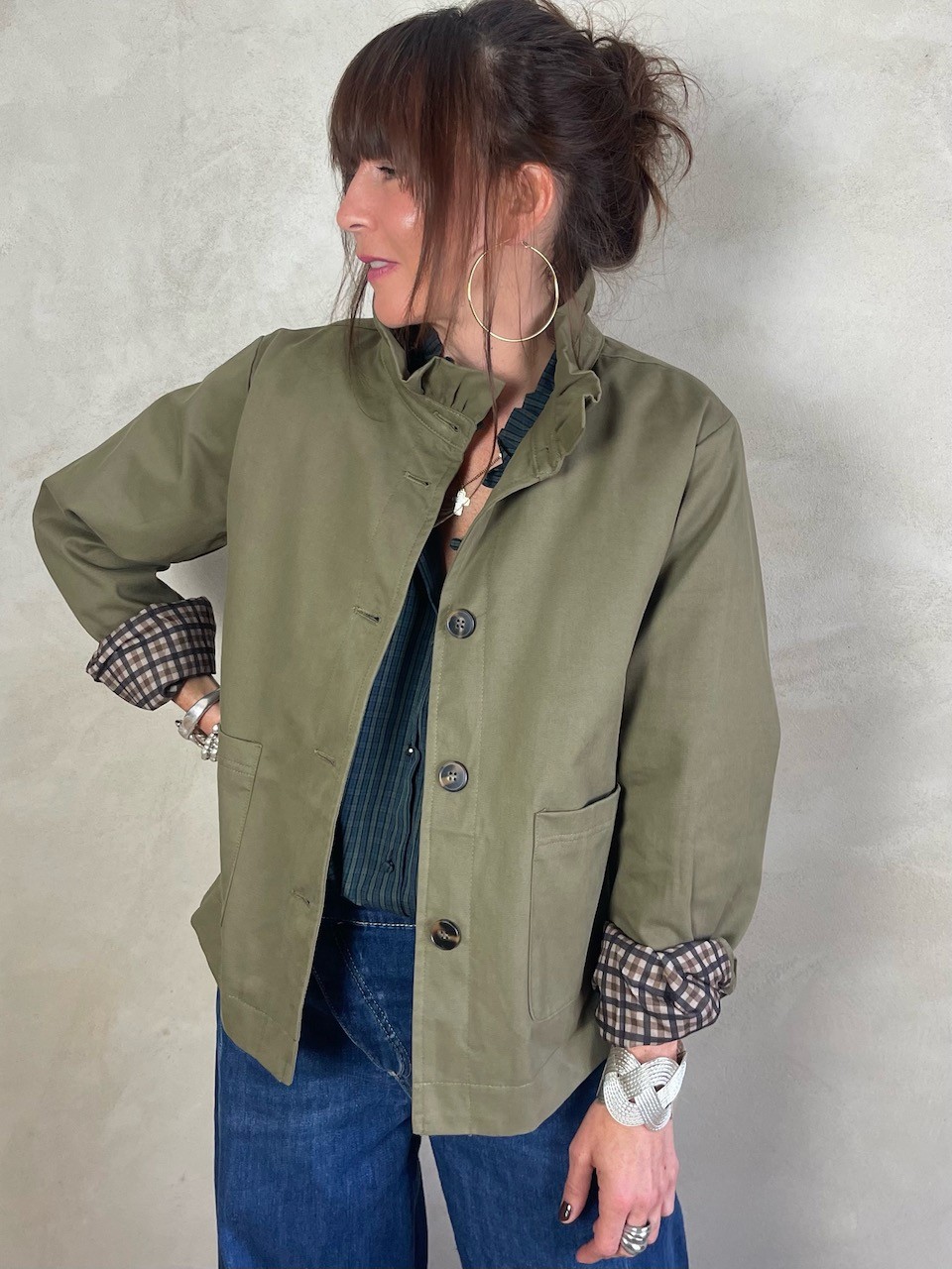 Trench col volant