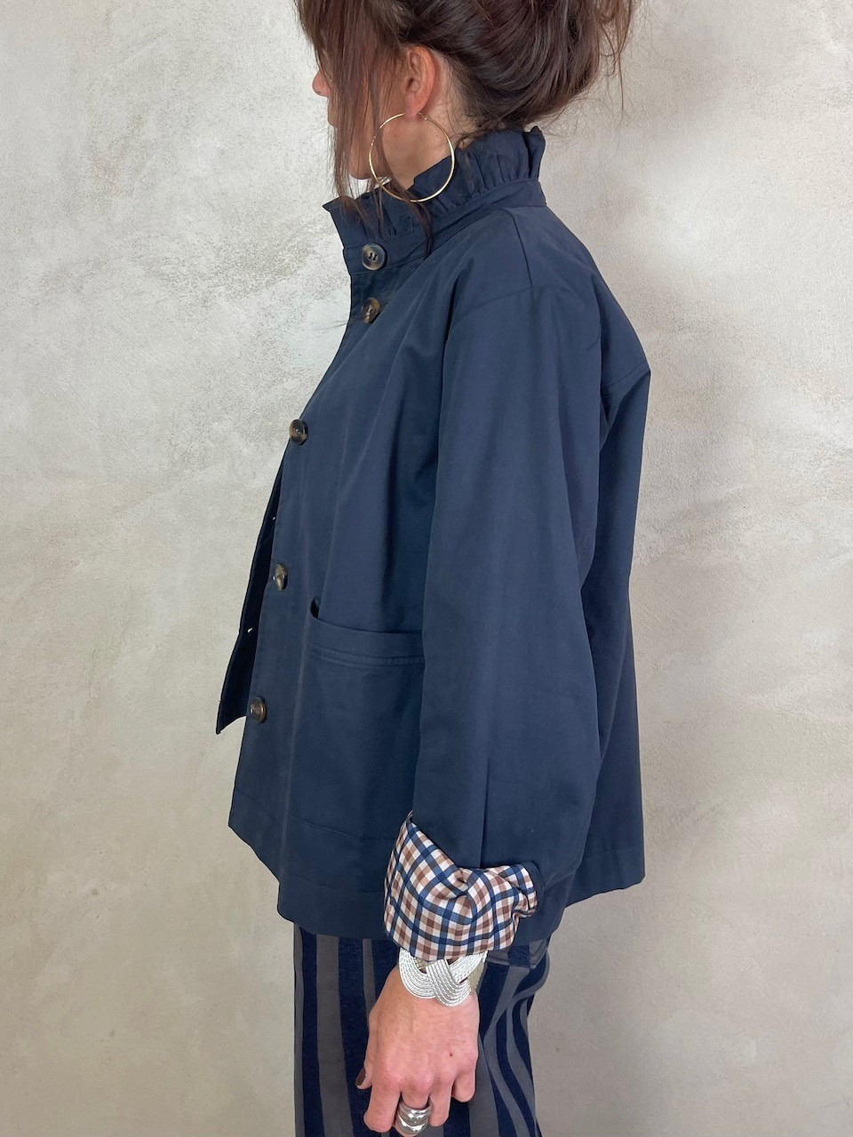 Trench col volant
