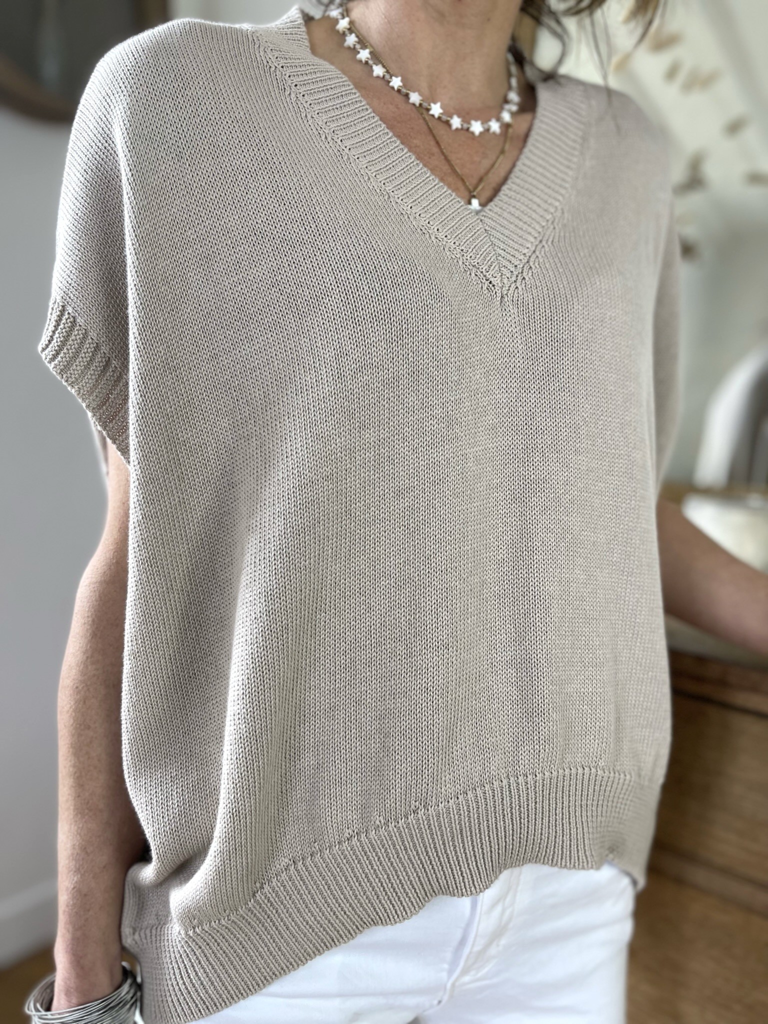 Pull sans manche beige