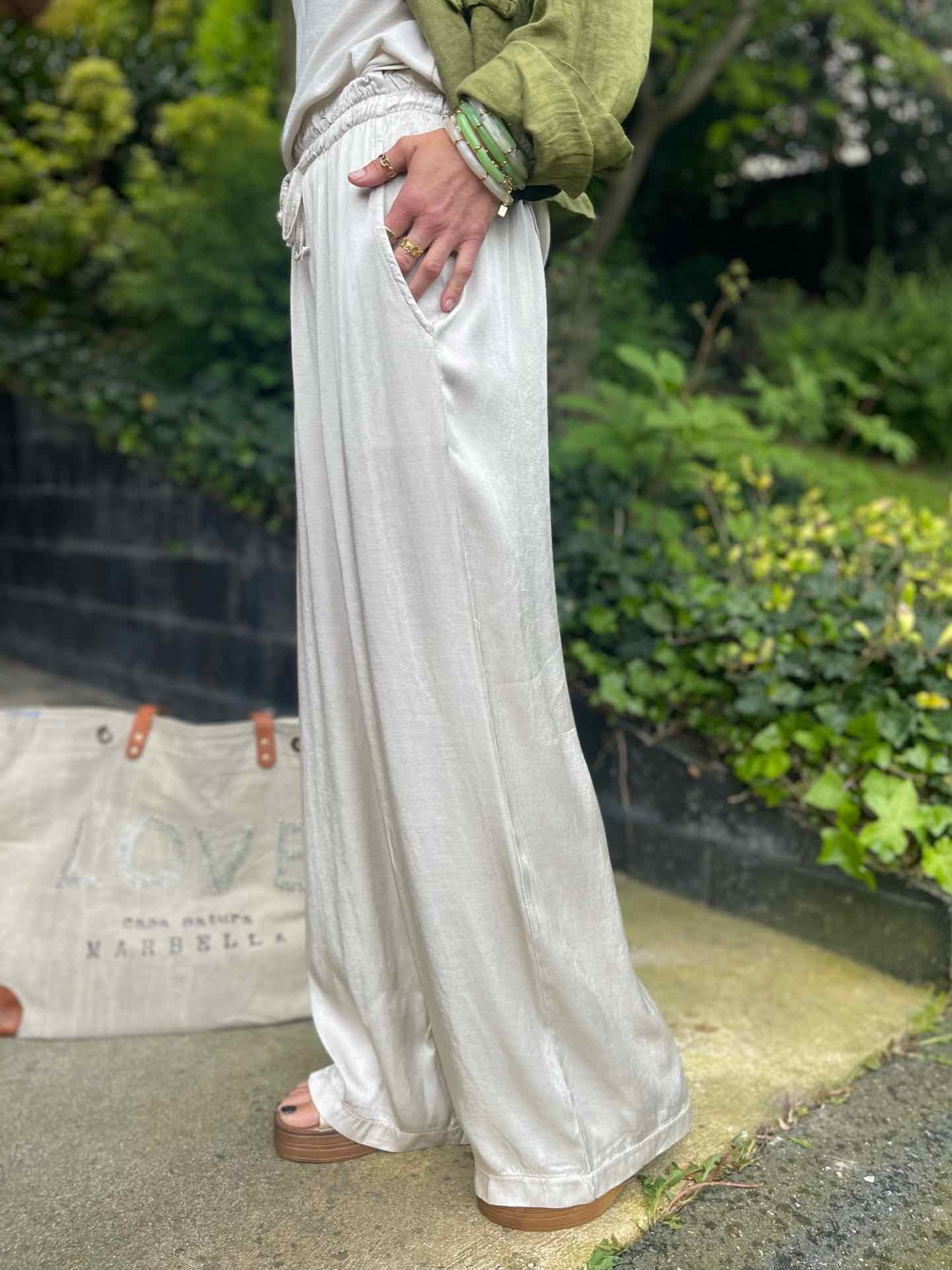 Pantalon satin beige