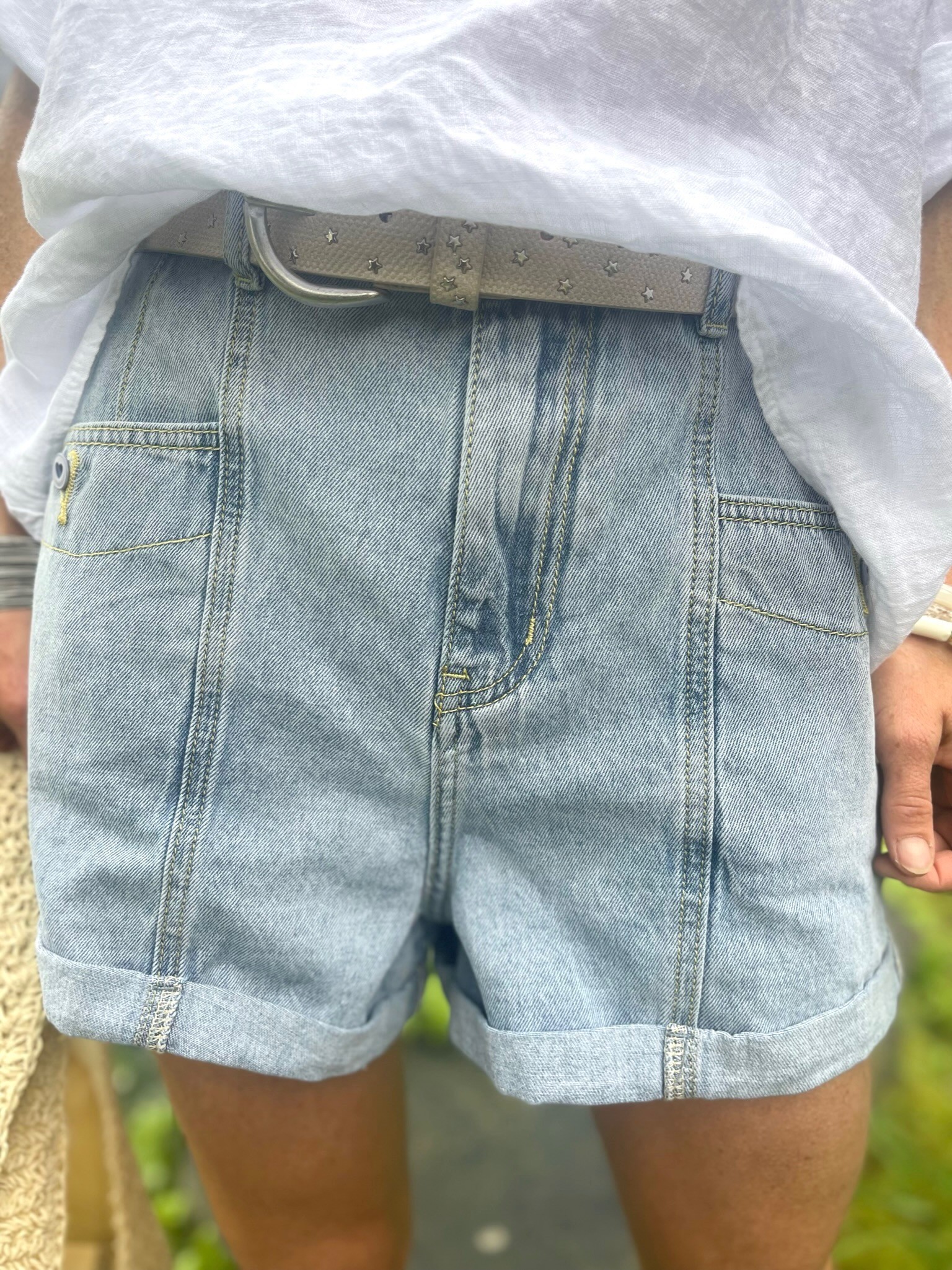 Short jean délavé