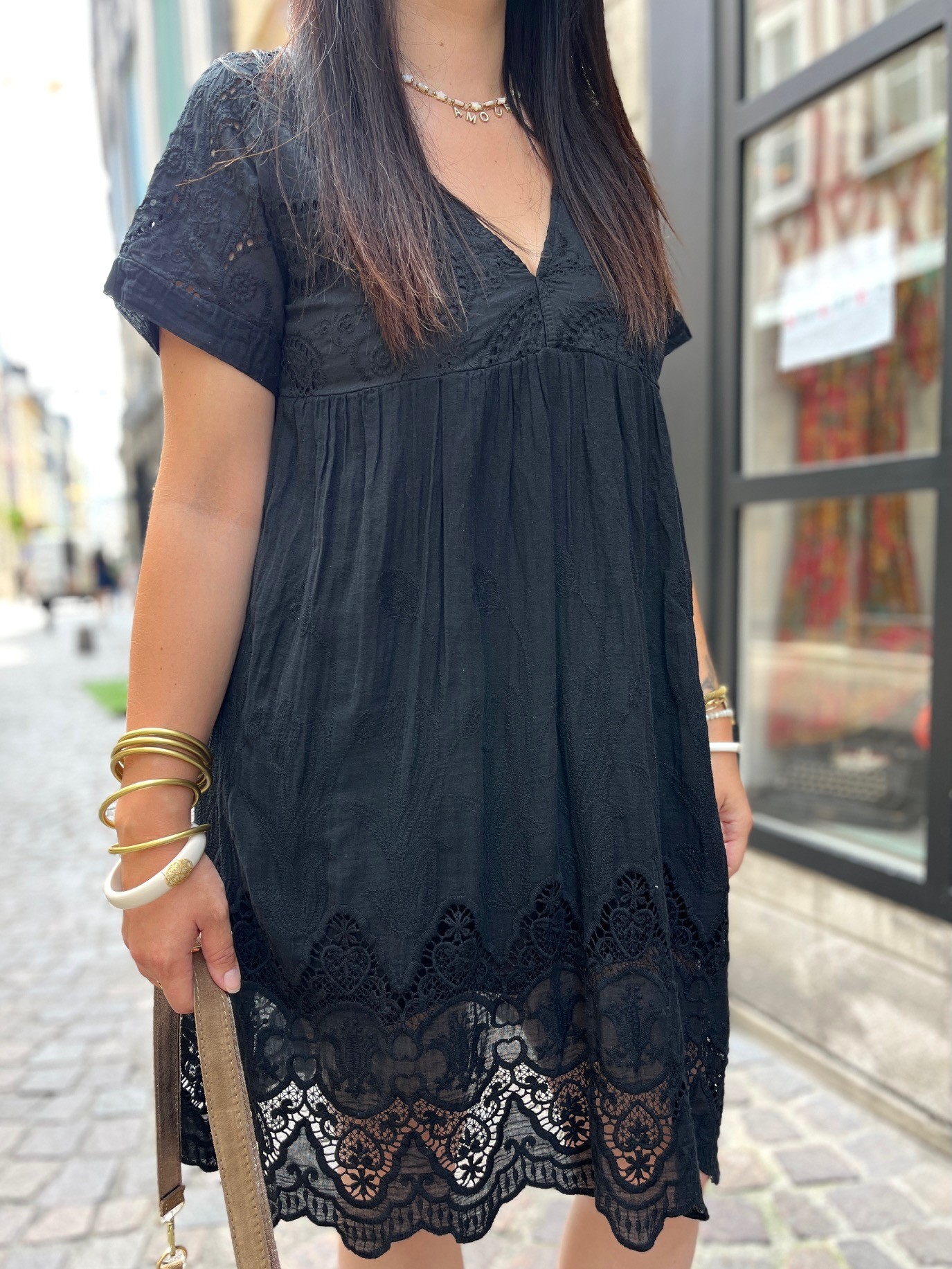 Robe broderie noire