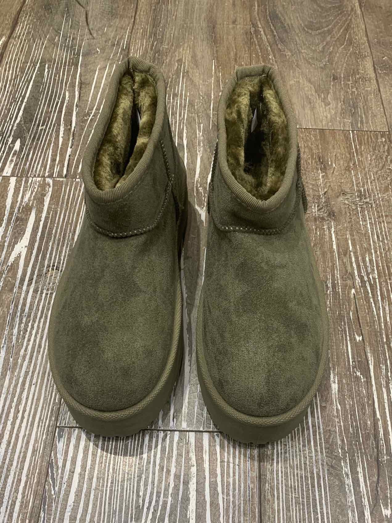 Mini boots fourrées kaki