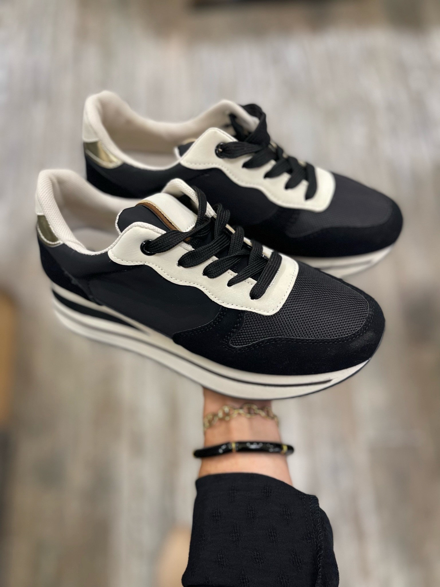 Baskets running noires
